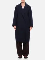 Dušan Oversized Coat In Black