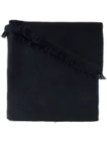 Lisa Yang Frayed-edge Scarf In Schwarz