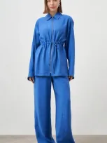 Mizalle Cinched Waist Shirt Jacket In Blue