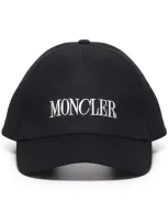 Moncler Logo-embroidered Cap In Navy