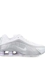 Nike Shox R4 Sneakers In White