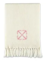 Off-white Arrow Scarf In Ivory Pinik