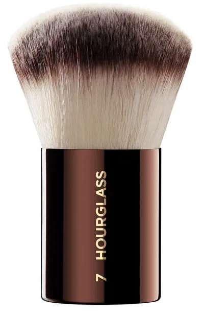 Hourglass No. 7 Finishing Brush In C00