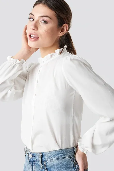 Na-kd Ruffle Detail Ls Button Blouse White