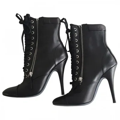 Pre-owned Balmain Black Leather Ankle Boots