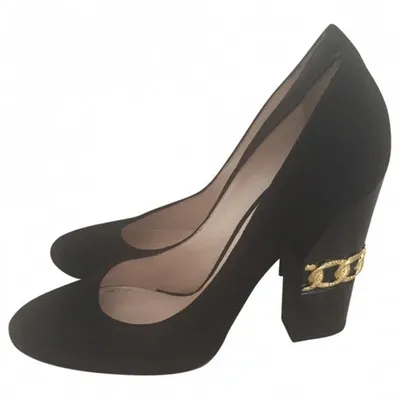 Pre-owned Casadei Suede Pumps In Black