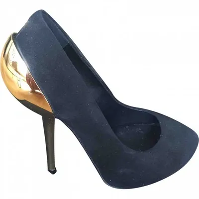 Pre-owned Giuseppe Zanotti Pumps In Black