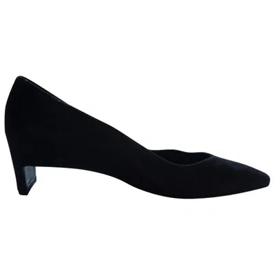 Pre-owned Robert Clergerie Heels In Black