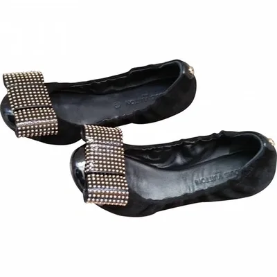 Pre-owned Louis Vuitton Leather Ballet Flats In Black