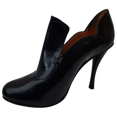 Pre-owned Robert Clergerie Black Leather Heels