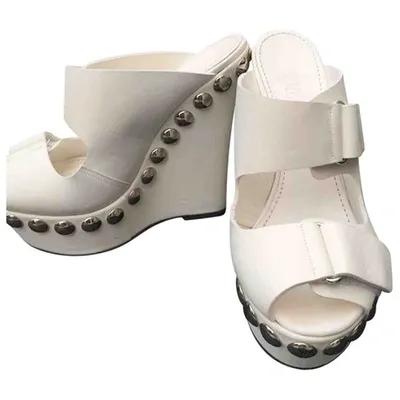 Pre-owned Giambattista Valli Leather Mules & Clogs In White