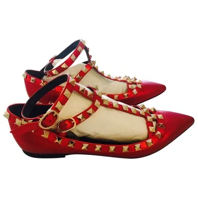 Pre-owned Valentino Garavani Rockstud Leather Ballet Flats In Red