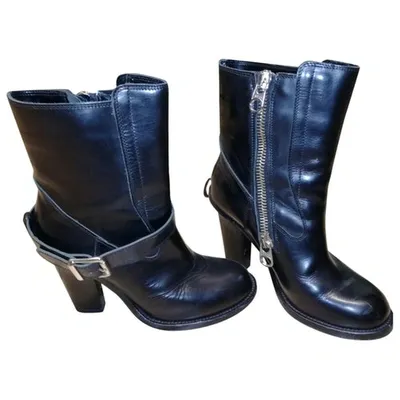 Pre-owned Chloé Leather Biker Boots In Black