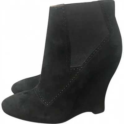 Pre-owned Alaïa Ankle Boots In Black