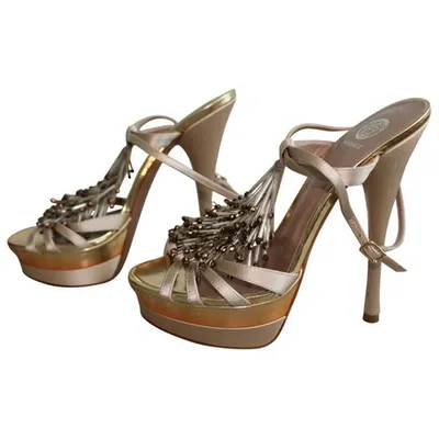 Pre-owned Versace Leather Sandals In Beige