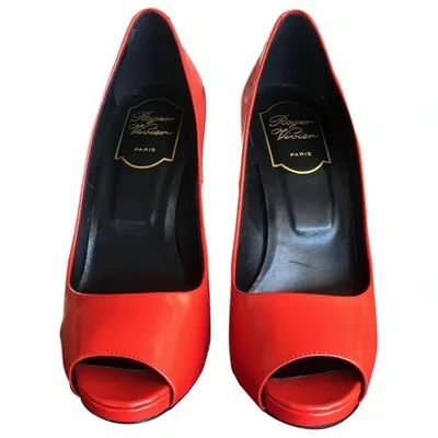 Pre-owned Roger Vivier Patent Leather Heels In Orange