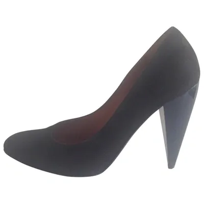 Pre-owned Lanvin Heels In Black