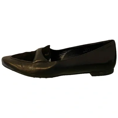 Pre-owned Tod's Leather Flats In Black