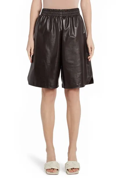 Bottega Veneta Black Leather Shiny Shorts In Fondente