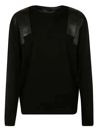 Les Hommes Shoulder Detail Round Neck Sweater In Black