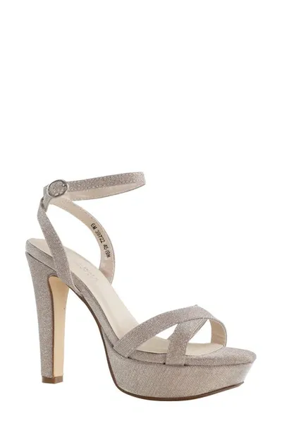 Touch Ups Elena Platform Sandal In Champagne