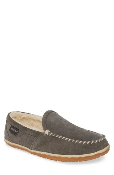 Minnetonka Tilden Slipper In Grey Suede