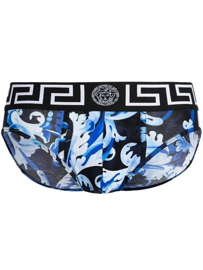 Versace Baroque Logo Print Briefs In Blau