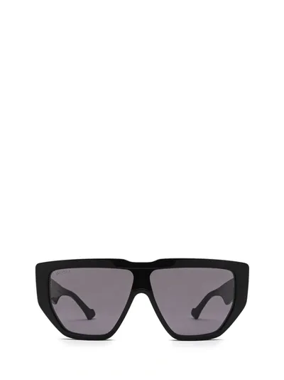 Gucci Eyewear Oversized Frame Sunglasses In Black