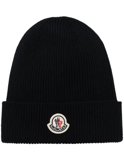 Moncler Logo-patch Knitted Beanie In Black