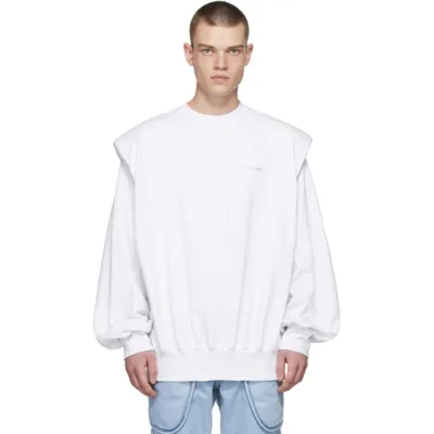 We11 Done White Shoulder Padded Logo Sweatshirt In Weiss