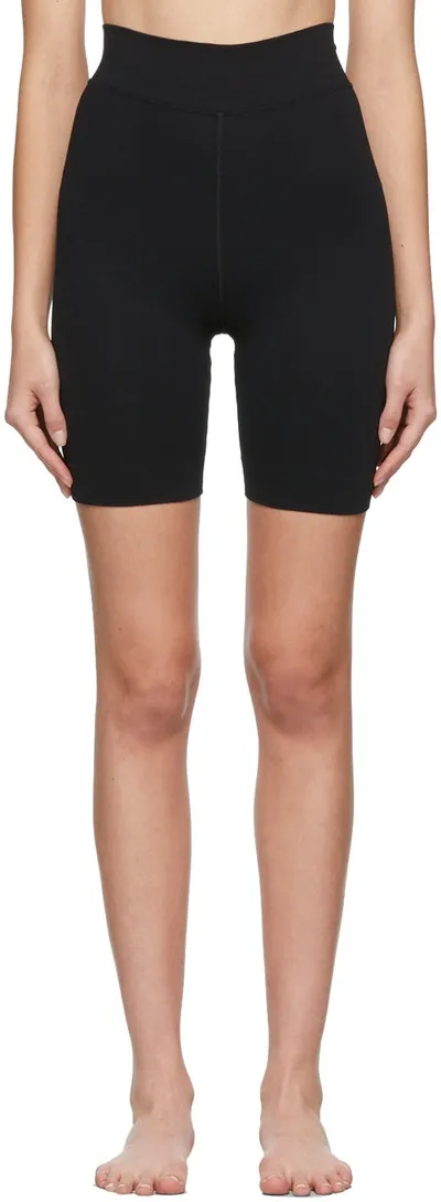 Éterne Black Biker Shorts