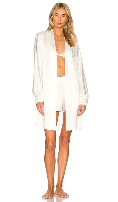 Lunya Washable Silk Robe In Tranquil White