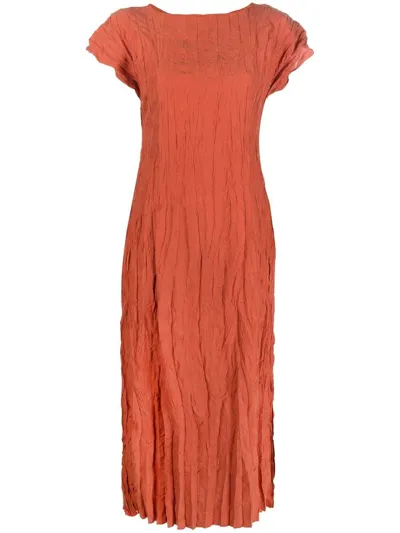 Totême Crinkled Cap Sleeve Habutai Silk Midi Dress In Bloody Mary