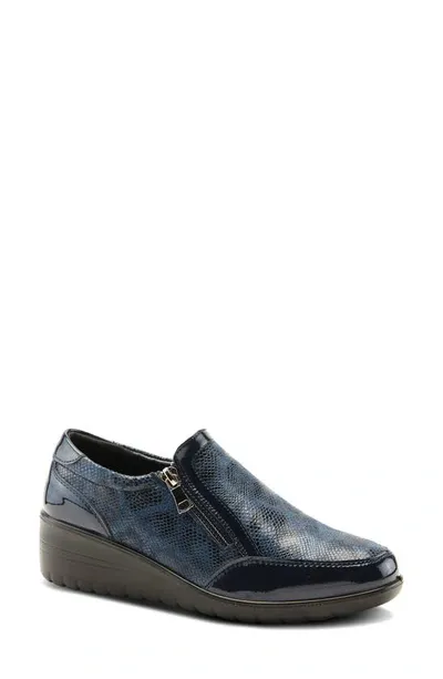 Flexus By Spring Step Concha Wedge Sneaker In Navy