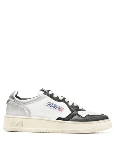 Autry Medalist Low-top Sneakers In Grey