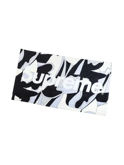 Supreme Abstract Beach Towel In Schwarz