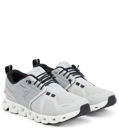 On Running Cloud 5 Waterproof Trainers In White