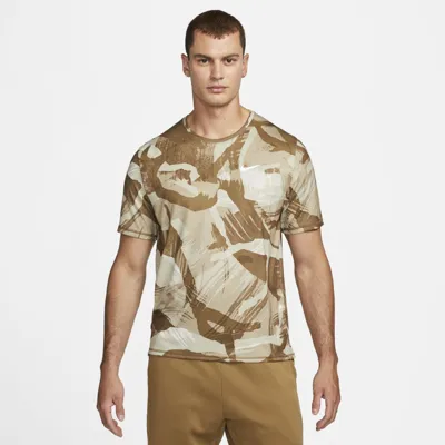 Nike Men's Dri-fit Miler Short-sleeve Camo Running Top In Brown