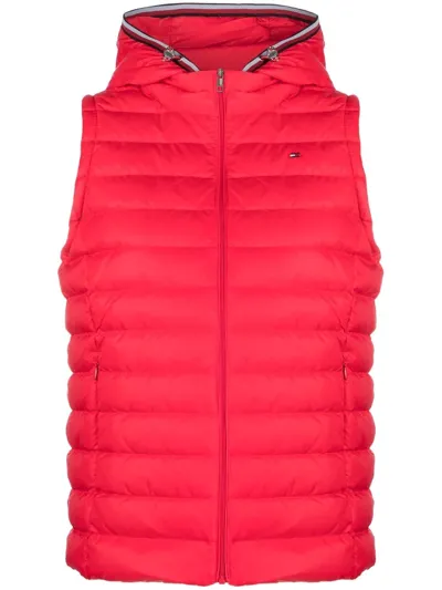 Tommy Hilfiger Logo Zipped Gilet In Rot