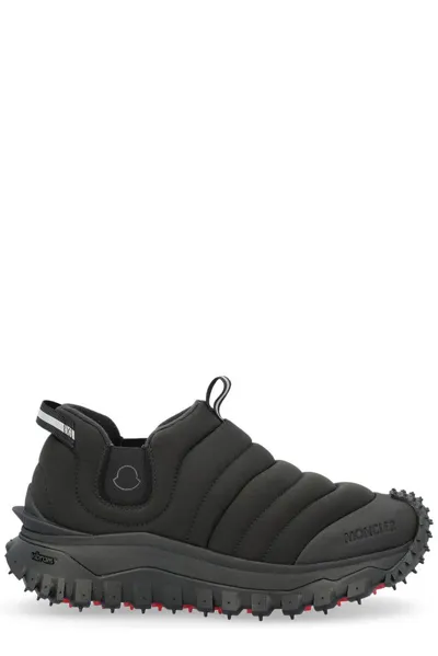 Moncler Logo Detailed Round Toe Sneakers In Black