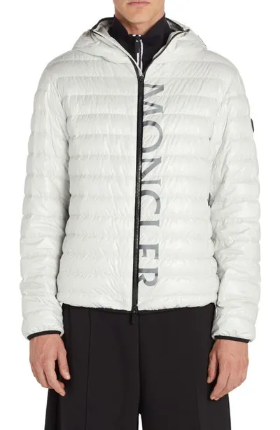 Moncler Lauzet Short Down Jacket In Grey