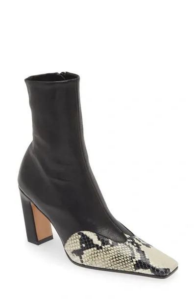 Khaite Dallas High 85 Leather Ankle Boots In Black