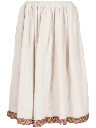 Comme Des Garçons Tao Contrasting-trim Pleated Skirt In Neutrals