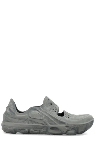 Nike Ispa Universal Round In Grey