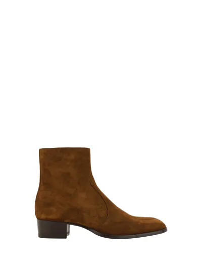 Saint Laurent Wyatt Suede Boots In Moutarde