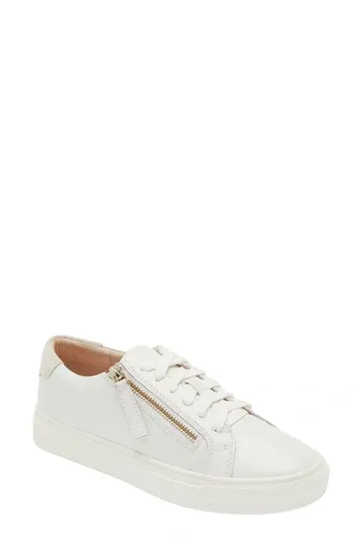 Frankie4 Billie Zip Sneaker In White Tumbled