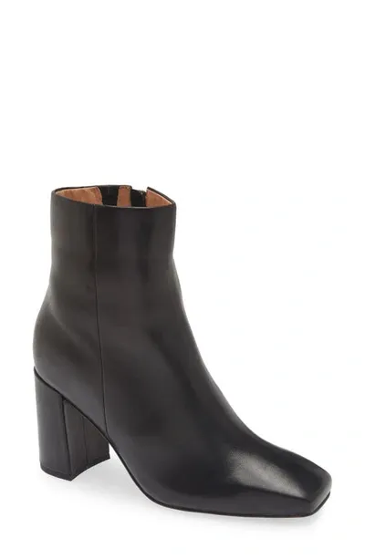 Frankie4 Campbell Block Heel Bootie In Black