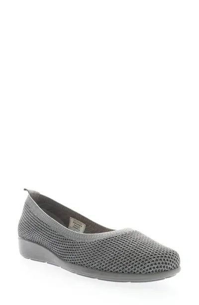 Propét Yen Mesh Flat In Grey