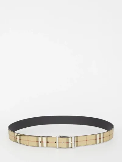 Burberry Vintage Check Buckle Belt In Neutrals