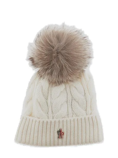 Moncler Grenoble Logo Patch Ribbed Beanie In Beige